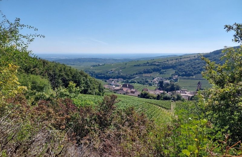 Roche de solutre wandeling nabij aux rives du soleil 1